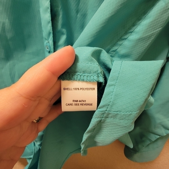 Alpine Design lightweight tech series, long sleeve button down. - Picture 3 of 5